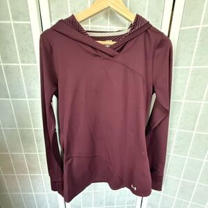 Under Armour cold gear sweatshirt, Burgundy, Size Medium.